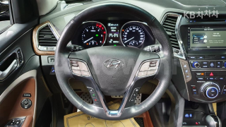 KMHSR81XDHU195484 2017 HYUNDAI  MAXCRUZ DIESEL(E-VGT)R2.2 4WD 파이니스트 EDITION 7 SEATS-5