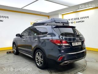 KMHSR81XDHU258828 2017 HYUNDAI  MAXCRUZ DIESEL(E-VGT)R2.2 4WD 파이니스트 EDITION 7 SEATS-3