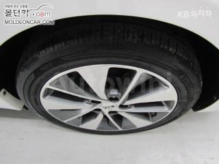 2016 KIA K5 2ND GEN OPTIMA 1.7 DIESEL MX NOBLESSE - 8