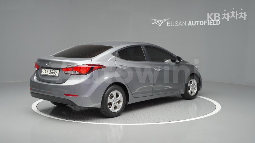 KMHDG41DBGU570307 2016 HYUNDAI  AVANTE ELANTRA 1.6 GDI SMART BASIC-3