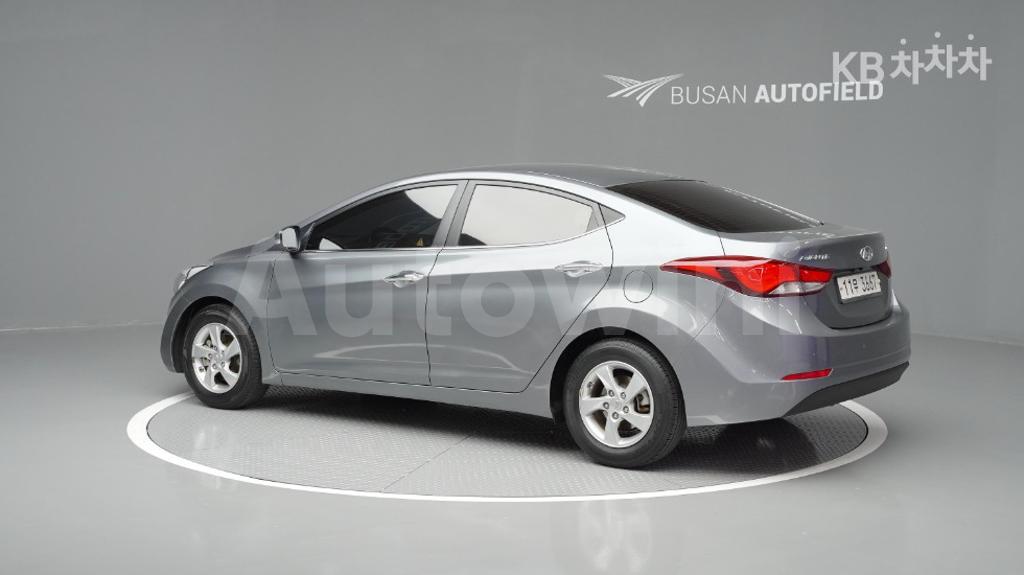 KMHDG41DBGU570307 2016 HYUNDAI  AVANTE ELANTRA 1.6 GDI SMART BASIC-2