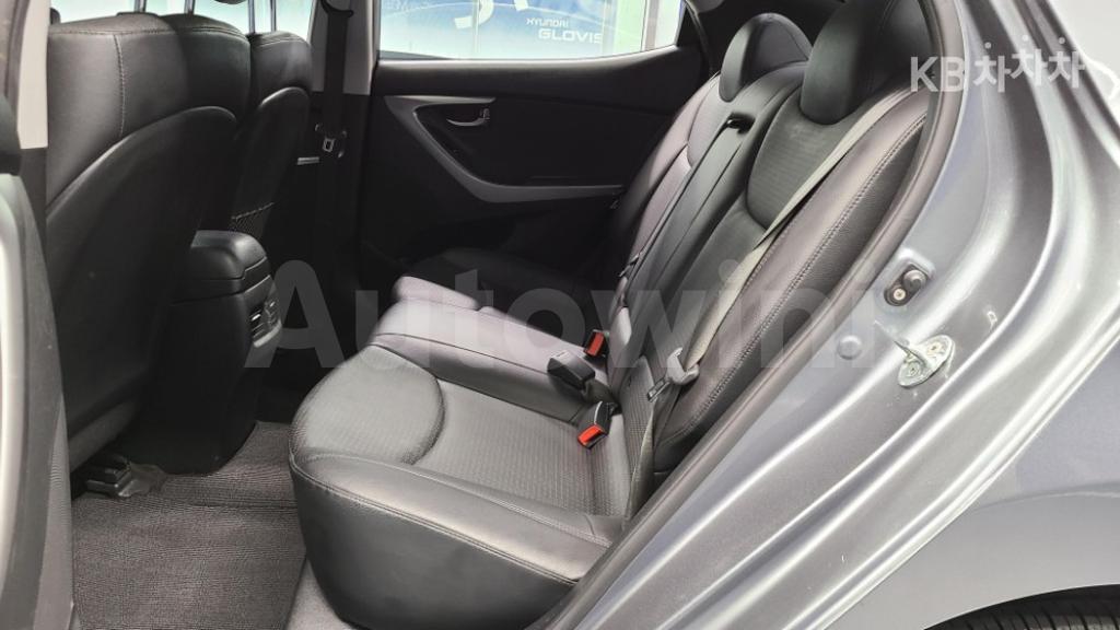 2016 HYUNDAI  AVANTE ELANTRA 1.6 GDI SMART BASIC - 10