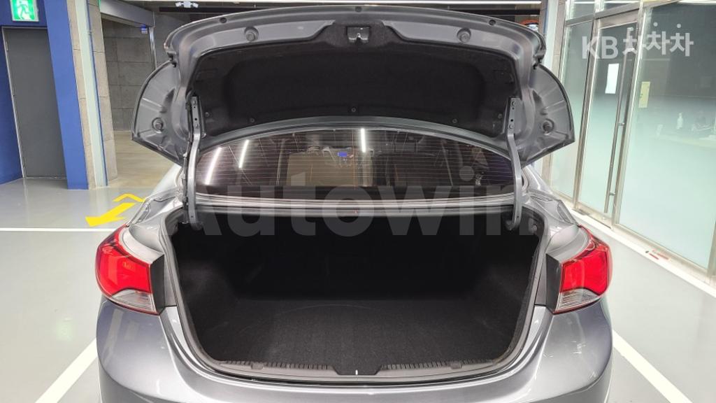 2016 HYUNDAI  AVANTE ELANTRA 1.6 GDI SMART BASIC - 21