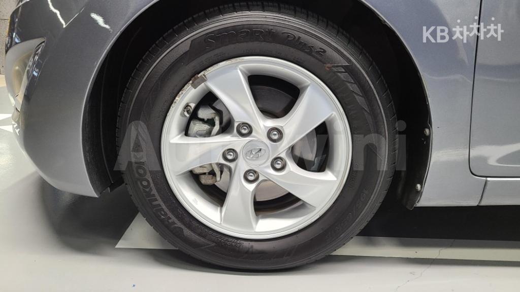 2016 HYUNDAI  AVANTE ELANTRA 1.6 GDI SMART BASIC - 25