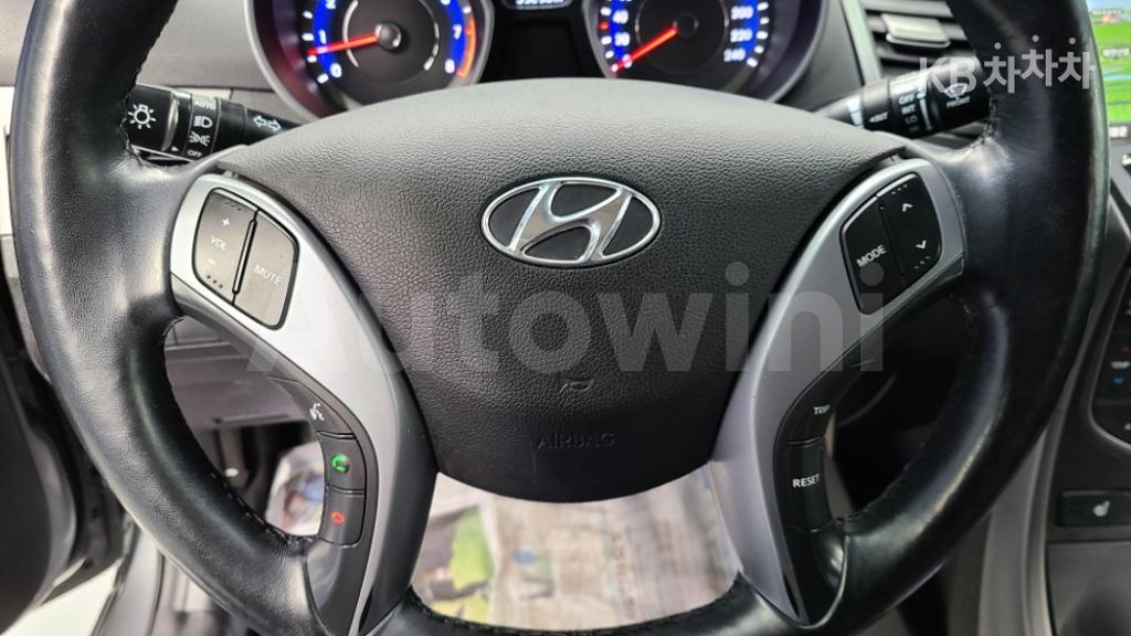 2016 HYUNDAI  AVANTE ELANTRA 1.6 GDI SMART BASIC - 14