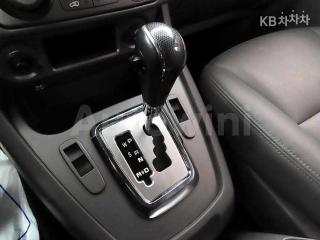 2015 SSANGYONG KORANDO TURISMO 4WD LT 11 SEATS - 12