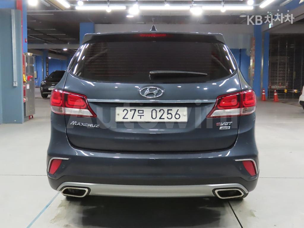 KMHSR81XDGU153075 2016 HYUNDAI  MAXCRUZ DIESEL(E-VGT)R2.2 4WD 파이니스트 EDITION 7 SEATS-2