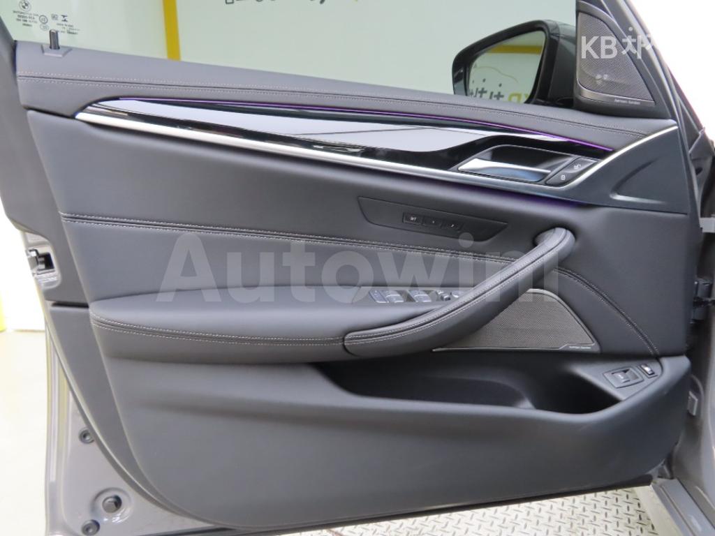 2021 BMW  5SERIES G30  530E M SPORT - 11