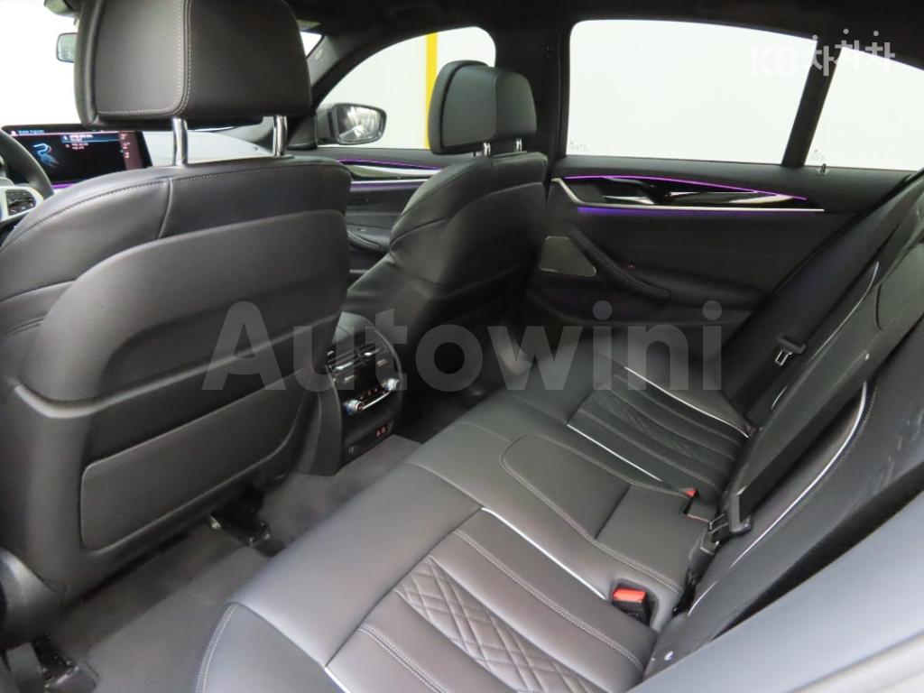 2021 BMW  5SERIES G30  530E M SPORT - 7