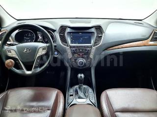KMHSR81XBHU189588 2017 HYUNDAI  MAXCRUZ DIESEL(E-VGT)R2.2 2WD 파이니스트 EDITION 7 SEATS-4