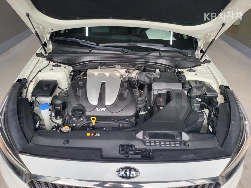 KNALC418BJA134212 2018 KIA  K7 CADENZA 3.0 LPI LUXURY-5