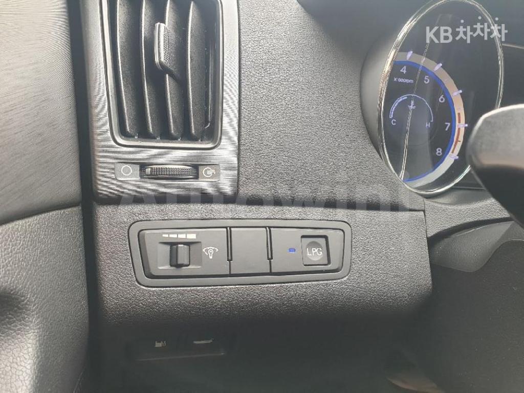 2011 HYUNDAI YF SONATA LPI LUXURY - 14