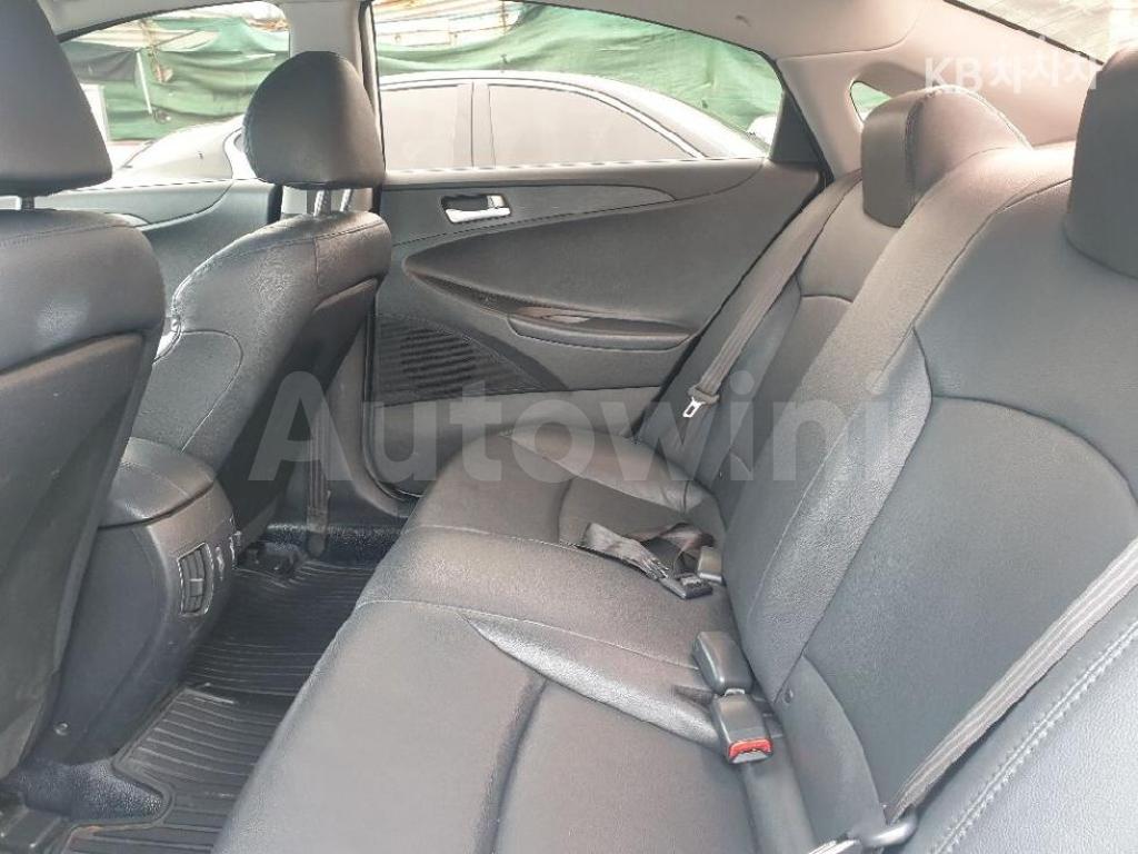 2011 HYUNDAI YF SONATA LPI LUXURY - 18
