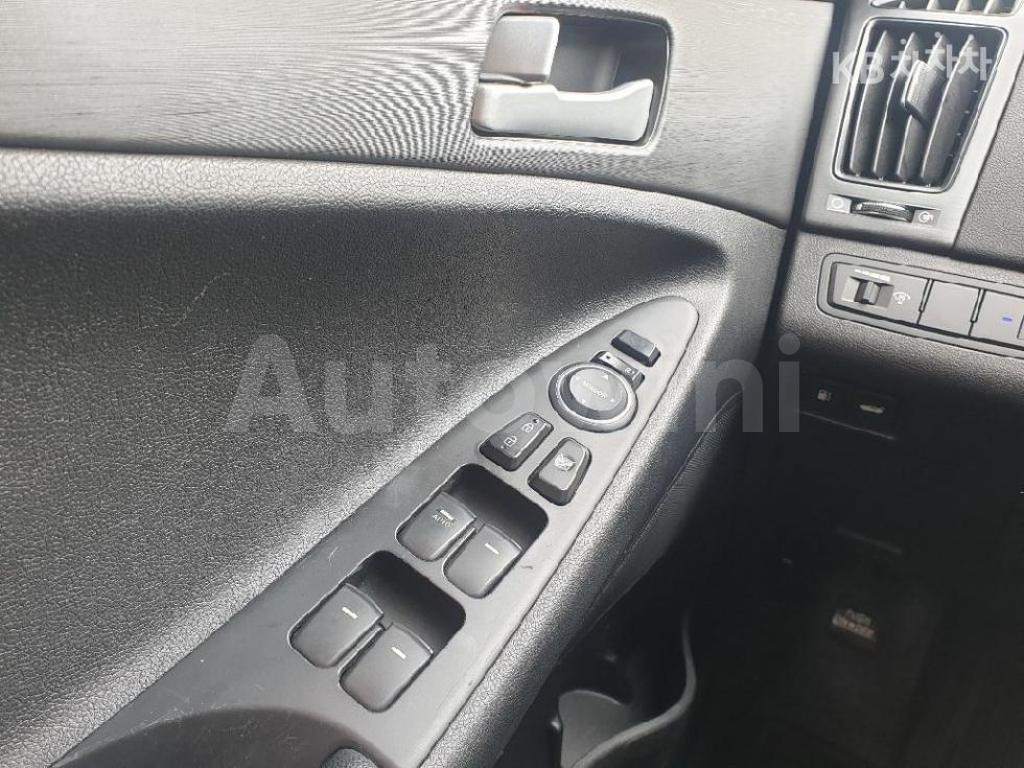 2011 HYUNDAI YF SONATA LPI LUXURY - 15