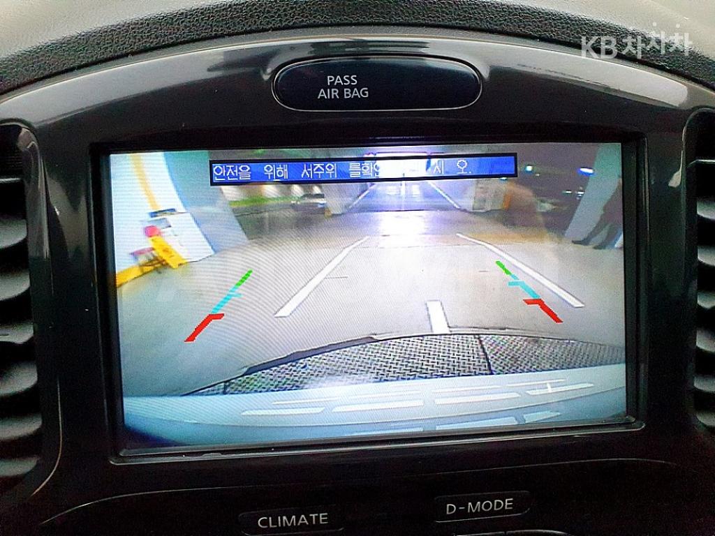 2014 NISSAN JUKE 1.6 SV - 12