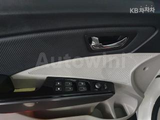 2021 SSANGYONG VERY TIVOLI DIESEL V5 2WD BASIC - 12