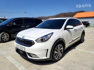 KNACC81CGHA014407 2017 KIA NIRO 1.6 NOBLESSE-2