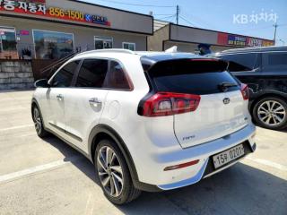 KNACC81CGHA014407 2017 KIA NIRO 1.6 NOBLESSE-3