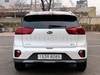 KNACB81CGLA379962 2020 KIA  NIRO 1.6 HEV PRESTIGE-2