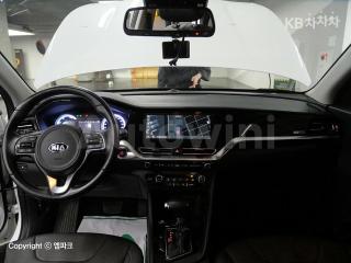 KNACB81CGLA389626 2020 KIA  NIRO 1.6 HEV PRESTIGE-5