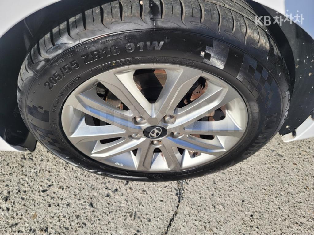 2016 HYUNDAI  AVANTE ELANTRA 1.6 GDI MORDERN BASIC - 20