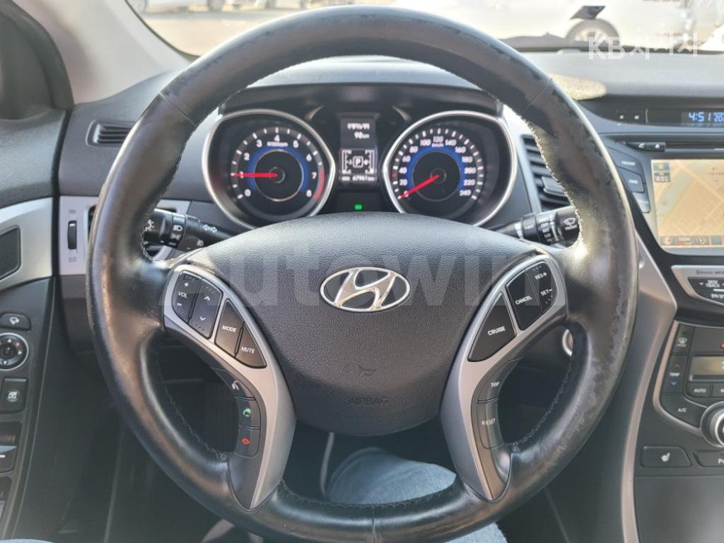 2016 HYUNDAI  AVANTE ELANTRA 1.6 GDI MORDERN BASIC - 16