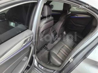 2017 BMW  5SERIES G30  520D M SPORT PACKAGE - 12