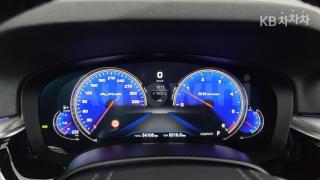 2017 BMW  5SERIES G30  520D M SPORT PACKAGE - 30