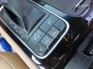 2015 KIA  CARNIVAL SEDONA 9 SEATS 2.2 DIESEL PRESTIGE - 12