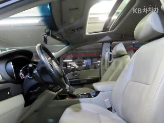 2019 KIA  CARNIVAL SEDONA 9 SEATS 2.2 DIESEL LUXURY - 11