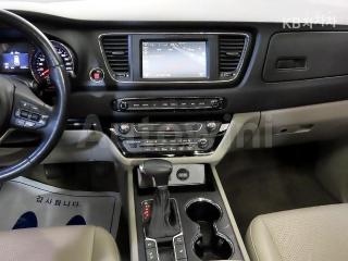2019 KIA  CARNIVAL SEDONA 9 SEATS 2.2 DIESEL LUXURY - 10