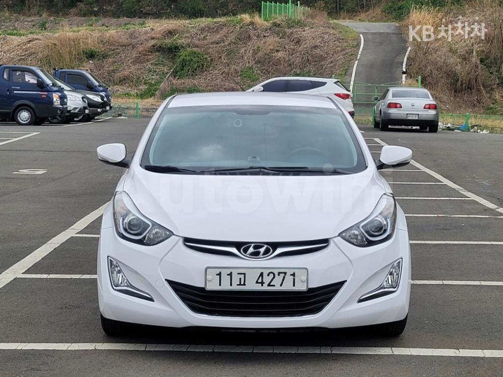 KMHDG41DBGU496202 2016 HYUNDAI  AVANTE ELANTRA 1.6 GDI SMART BASIC-0