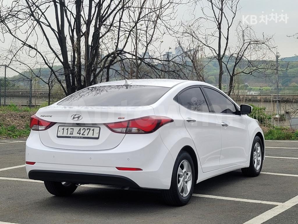 KMHDG41DBGU496202 2016 HYUNDAI  AVANTE ELANTRA 1.6 GDI SMART BASIC-4