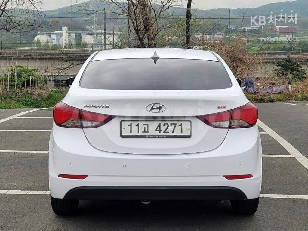KMHDG41DBGU496202 2016 HYUNDAI  AVANTE ELANTRA 1.6 GDI SMART BASIC-5