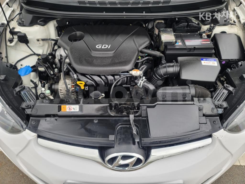 2016 HYUNDAI  AVANTE ELANTRA 1.6 GDI SMART BASIC - 9