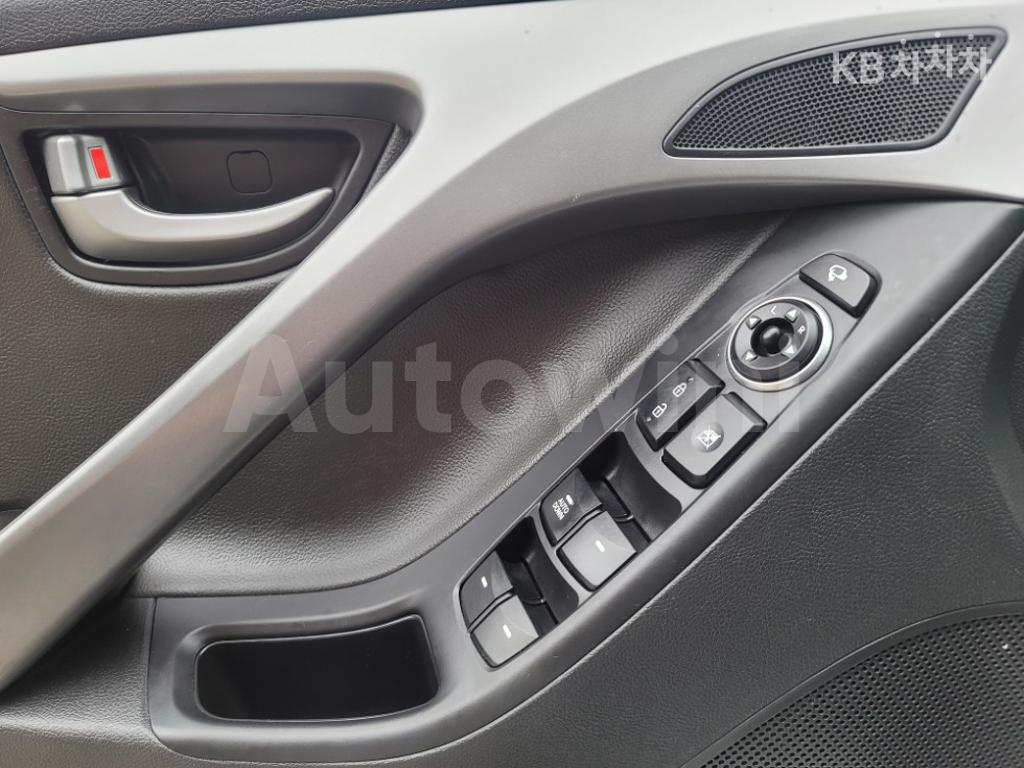 2016 HYUNDAI  AVANTE ELANTRA 1.6 GDI SMART BASIC - 20