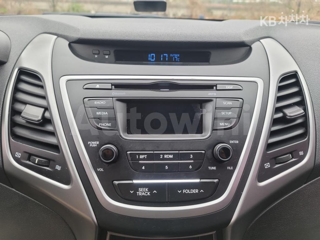 2016 HYUNDAI  AVANTE ELANTRA 1.6 GDI SMART BASIC - 24