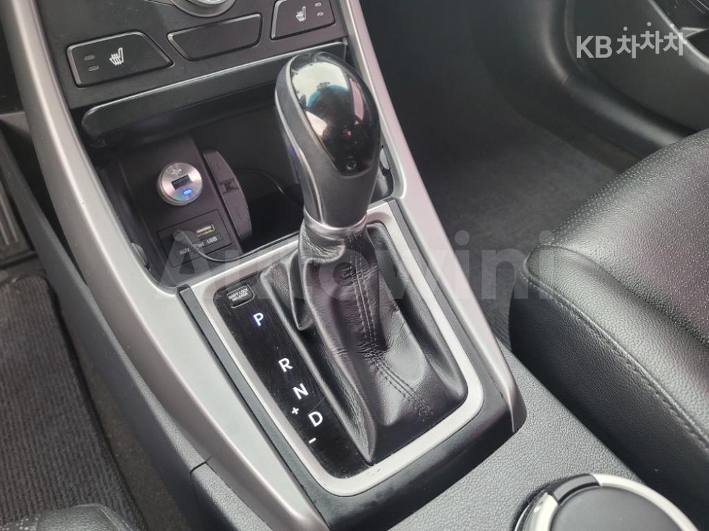 2016 HYUNDAI  AVANTE ELANTRA 1.6 GDI SMART BASIC - 27