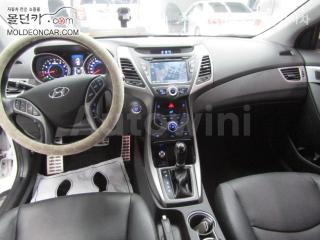 KMHDH41DBGU511923 2016 HYUNDAI  AVANTE ELANTRA 1.6 GDI 텐밀리언 LIMITED-4