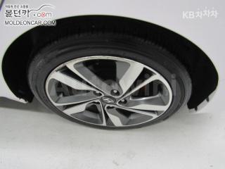 2016 HYUNDAI  AVANTE ELANTRA 1.6 GDI 텐밀리언 LIMITED - 8