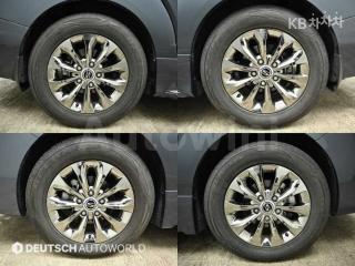 KPDKFDNE1HP115600 2017 SSANGYONG KORANDO TURISMO 11 SEATS 4WD TX-4