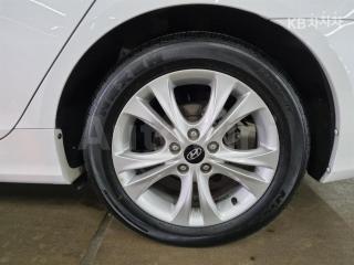 2011 HYUNDAI YF SONATA Y20 ROYAL - 20