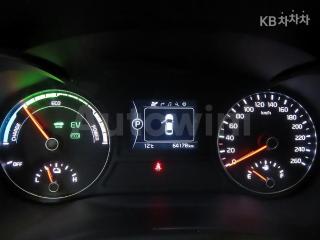 2017 KIA K5 HYBRID 2ND GEN OPTIMA 2.0 NOBLESSE - 9