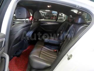 2017 BMW  5SERIES G30  520D M SPORT PACKAGE - 7