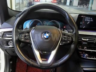 2017 BMW  5SERIES G30  520D M SPORT PACKAGE - 8