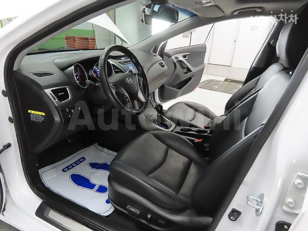 2016 HYUNDAI  AVANTE ELANTRA 1.6 GDI MORDERN BASIC - 9