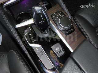2017 BMW  5SERIES G30  520D XDRIVE M SPORT PACKAGE PLUS - 12