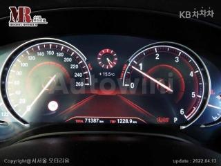 2017 BMW  5SERIES G30  520D M SPORT PACKAGE - 9