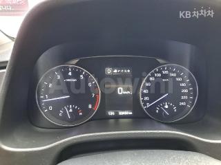 KMHD041DBGU048780 2016 HYUNDAI  AVANTE ELANTRA 1.6 GDI PREMIUM BASIC-4