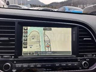 2016 HYUNDAI  AVANTE ELANTRA 1.6 GDI PREMIUM BASIC - 12